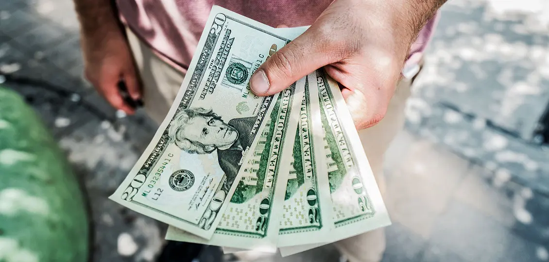 blur-cash-close-up-545065