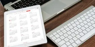 laptop with 2023 calander