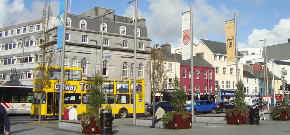 Eyre_Square,_Galway_City_-_geograph.org.uk_-_1566764