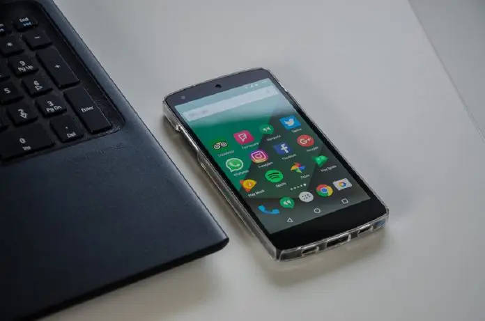 smartphone-1701086_960_720