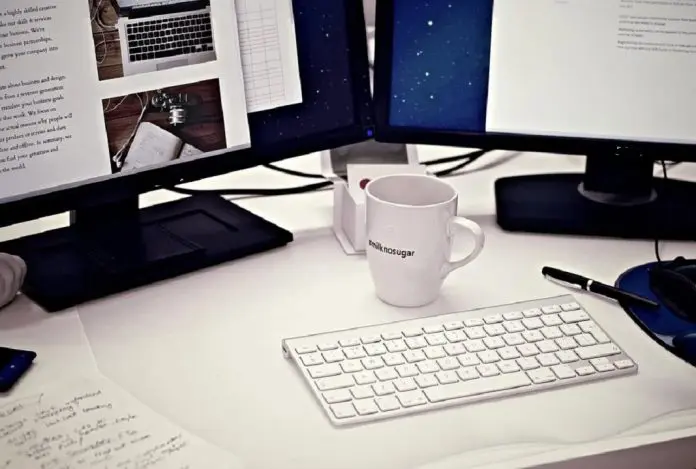 HRHQ 'National Remote Working in Ireland' survey. remote workstation