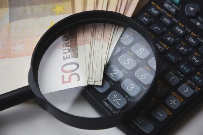 HRHQ Pension savings and calculator