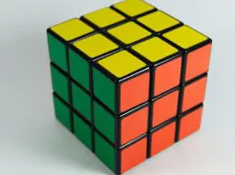 picture of rubics cube puzzle