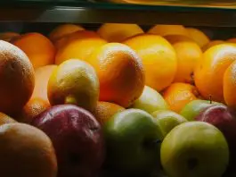 lots of apples and oranges