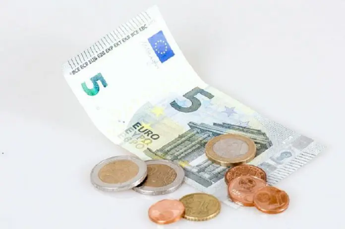 cash and cons