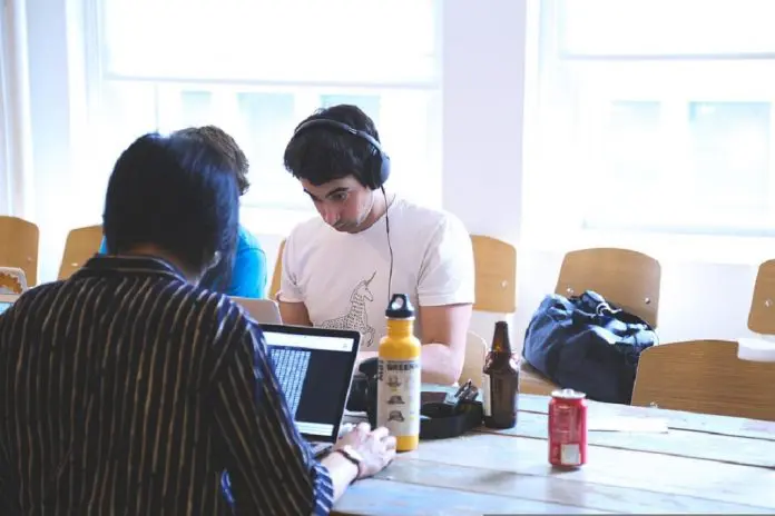 HRHQ Global hiring 2 contract office workers