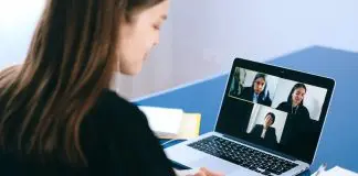 team leader on zoom call to remote workers