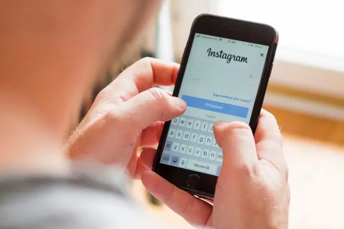 HRHQ Social media employee on instagram account