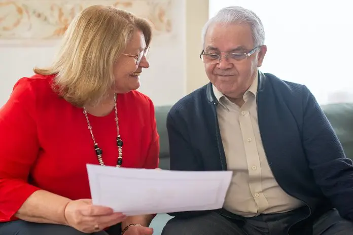 HRHQ AE Pension Financial advisor discussing pension