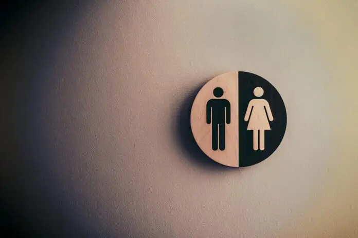 tim-mossholder-UcUROHSJfRA-unsplash women mens sign