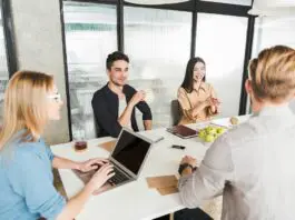 Team meeting in office