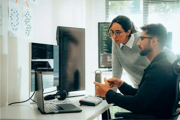 HRHQ - HR teams and AI HR teams and AI