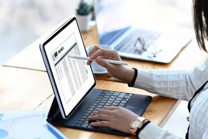 HRHQ Year end Tax and payroll Year end Tax and payroll