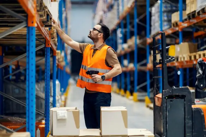 HRHQ- Logistics and Supply Chain Skills Group Logistics and Supply Chain worker
