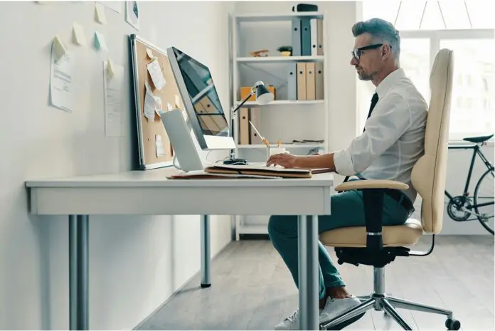 HRHQ Ergonomic Setup Ergonomic Setup
