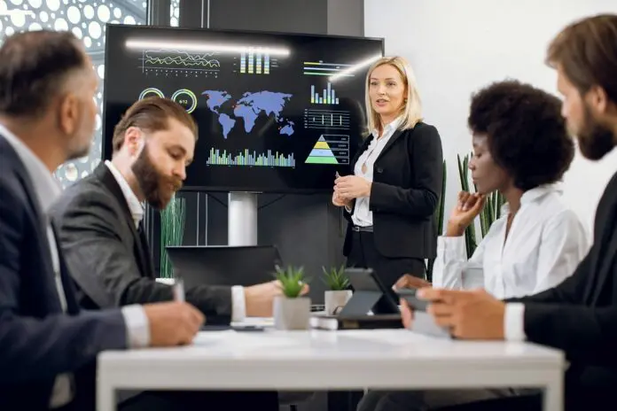 HRHQ New Pressures Facing Irish Employers New Pressures Facing Irish Employers