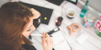 HRHQ thinking woman